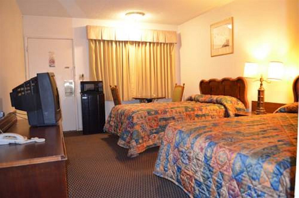 Tropics Motor Hotel Indio Bagian luar foto